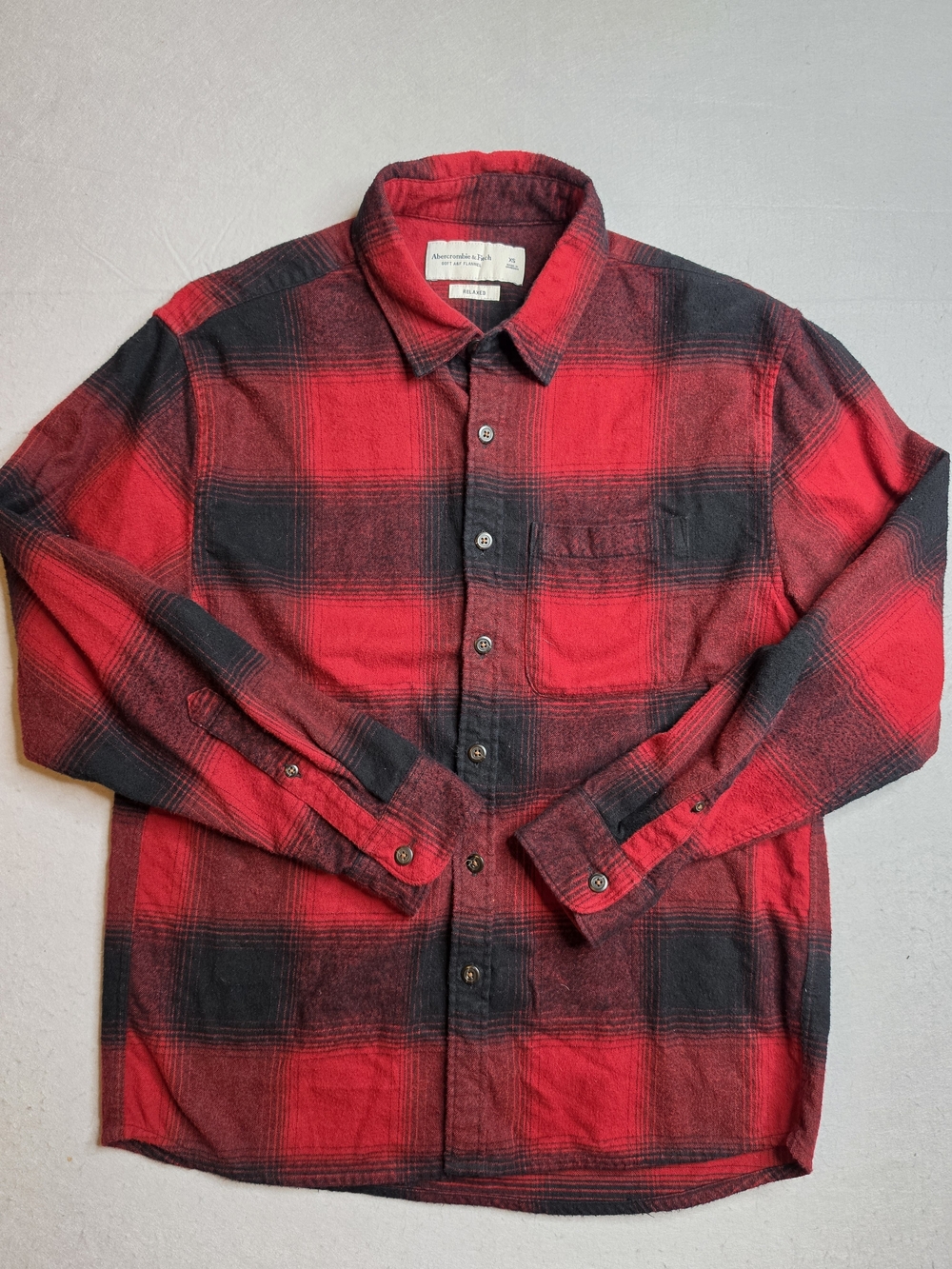 Abercrombie & Fitch Men's Soft Red Plaid Flannel Shirt Size XS - Picture 2 of 7